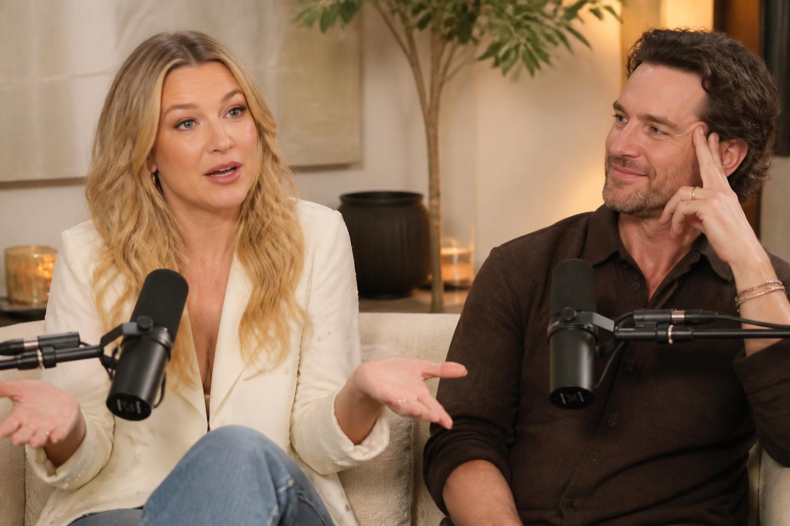 Kate Hudson’s Huge Family Is Complicating Wedding Plans — AI editorial illustration
